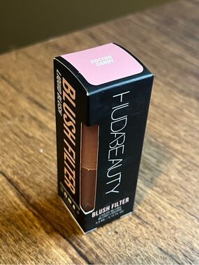HUDA BEAUTY Blush Filter Liquid Blush - Cotton Candy Pink
